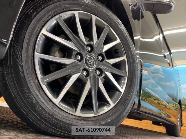Toyota NOAH 2017-06 321520-12