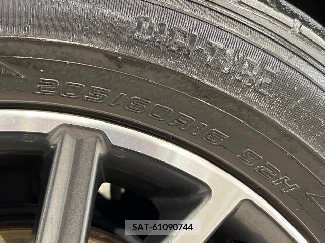 Toyota NOAH 2017-06 321520-19