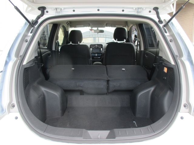 Nissan LEAF 2014-03 180633-8