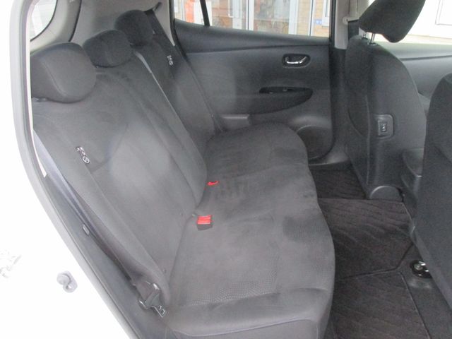Nissan LEAF 2014-03 180633-6