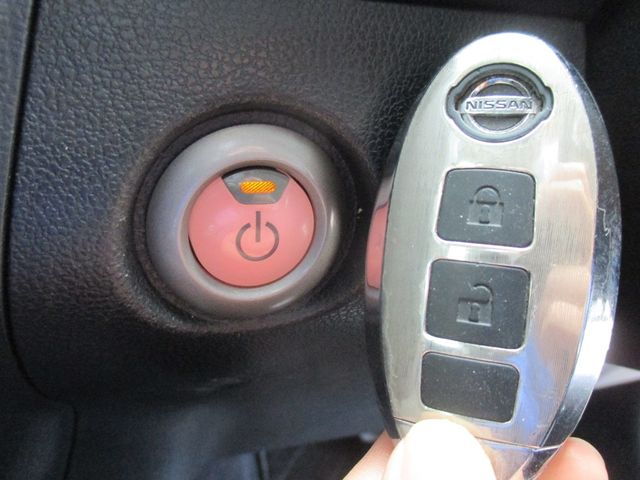 Nissan LEAF 2014-03 180633-18