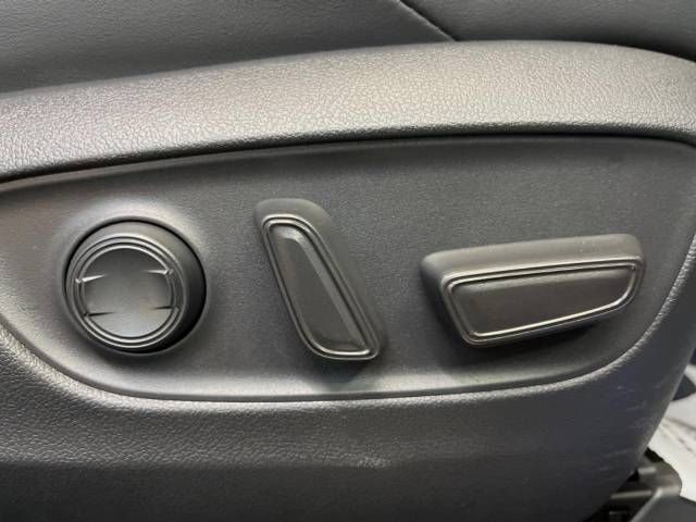 Toyota HARRIER 2022-01 12197-9
