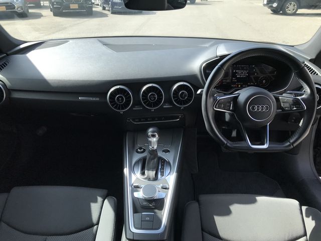 Audi TT 2017-09 10409-1