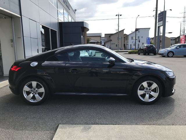 Audi TT 2017-09 10409-5