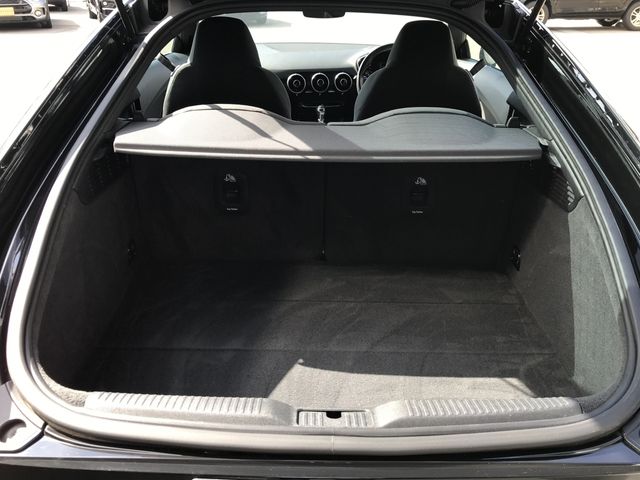 Audi TT 2017-09 10409-14