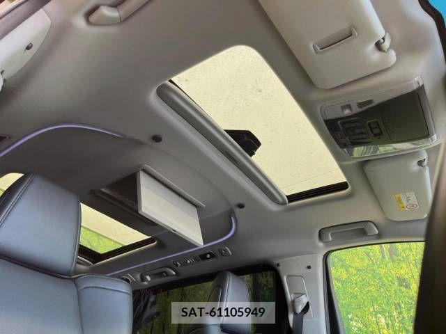 Toyota VELLFIRE 2018-05 369761-2