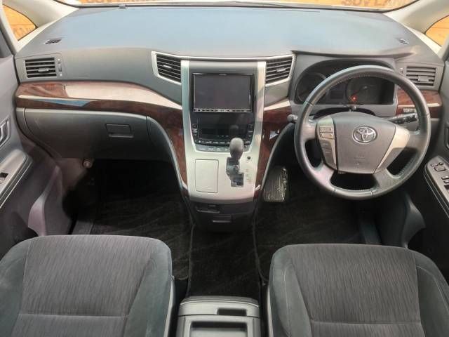 Toyota ALPHARD 2013-02 196811-1