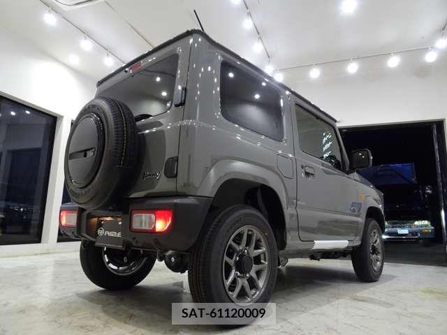 Suzuki JIMNY 2024-06 331579-5