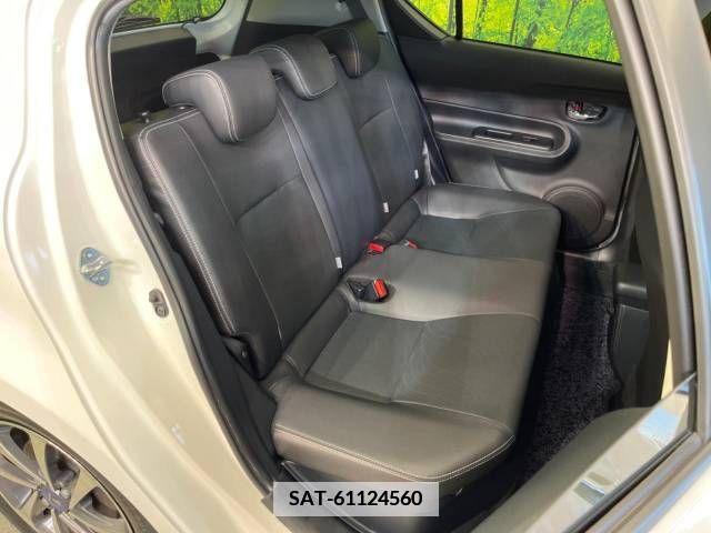 Toyota AQUA 2015-06 343033-9