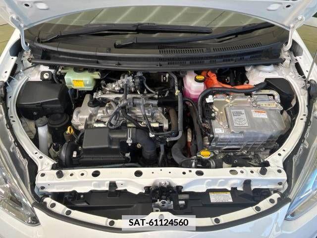 Toyota AQUA 2015-06 343033-18