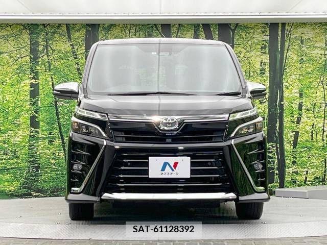 Toyota VOXY 2021-05 380534-17