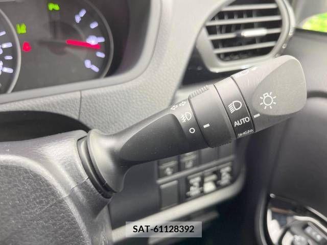 Toyota VOXY 2021-05 380534-8