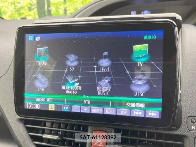 Toyota VOXY 2021-05 380534-4