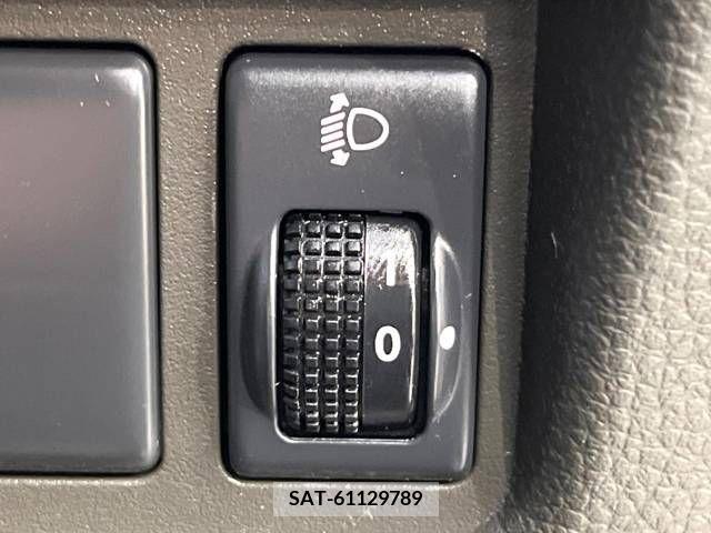 Nissan CUBE 2011-06 320679-7