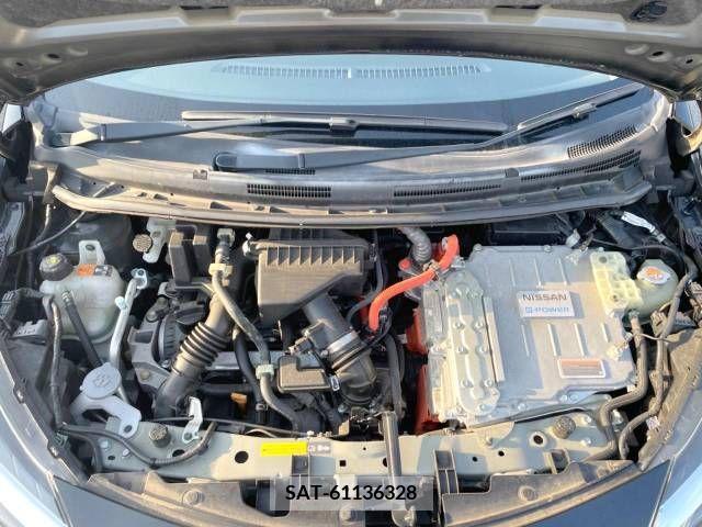 Nissan NOTE 2019-02 305451-17