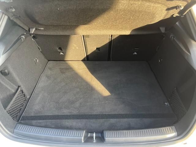 Mercedes Benz A-CLASS 2019-05 20818-17