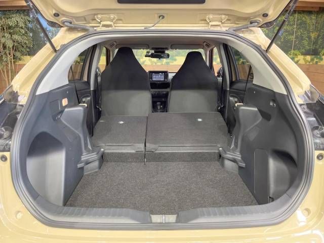 Toyota YARIS CROSS 2023-03 188524-11