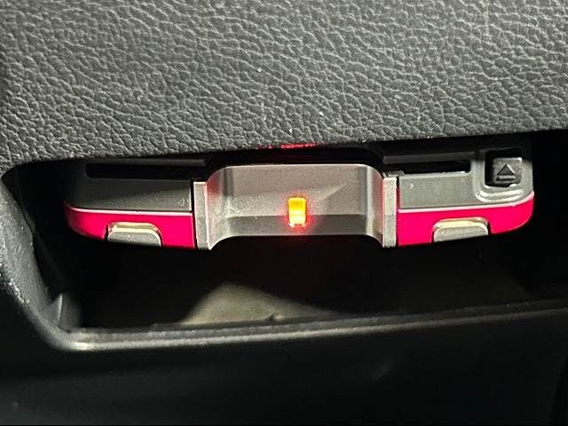 Mitsubishi DELICA D5 2008-07 9184-7