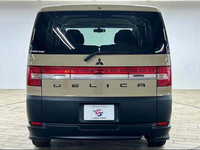 Mitsubishi DELICA D5 2008-07 9184-12