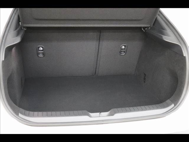 Mazda CX-30 2021-11 22419-13
