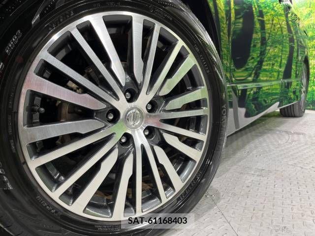 Nissan ELGRAND 2018-09 246336-14
