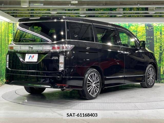 Nissan ELGRAND 2018-09 246336-18