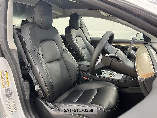 Tesla MODEL 3 2021-12 310900-11