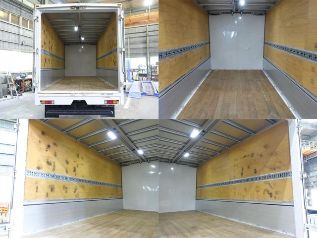 Mitsubishi CANTER 2013-02 2825-9