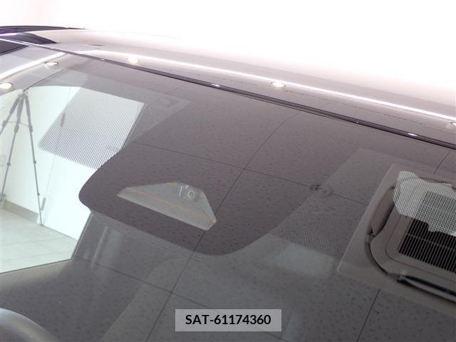 Toyota VOXY 2023-07 370407-7