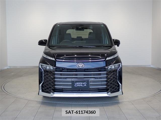 Toyota VOXY 2023-07 370407-4