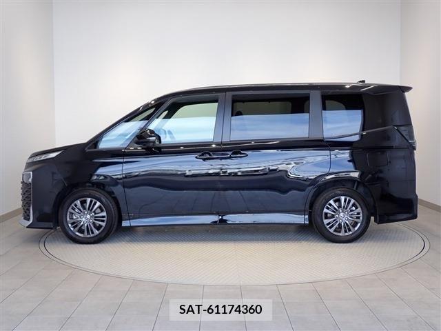 Toyota VOXY 2023-07 370407-28