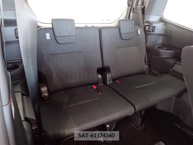Toyota VOXY 2023-07 370407-24