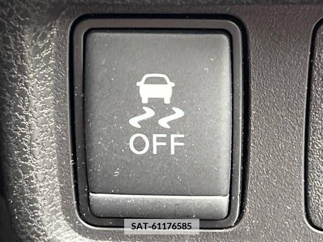 Nissan NOTE 2018-06 365465-8