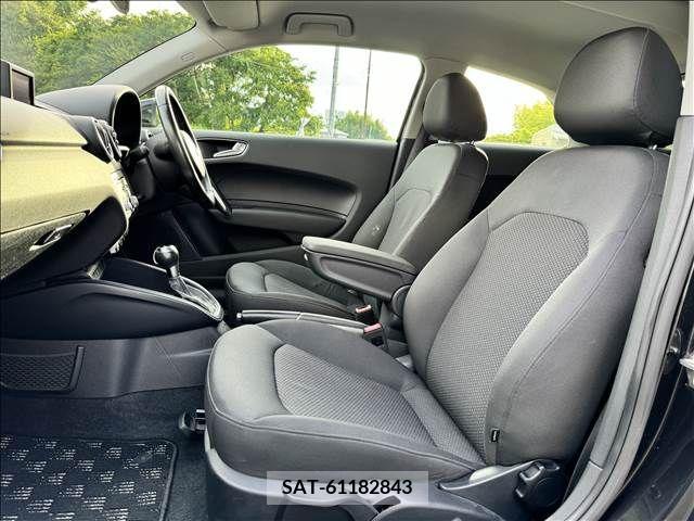 Audi A1 2013-06 356439-24