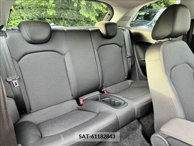 Audi A1 2013-06 356439-25
