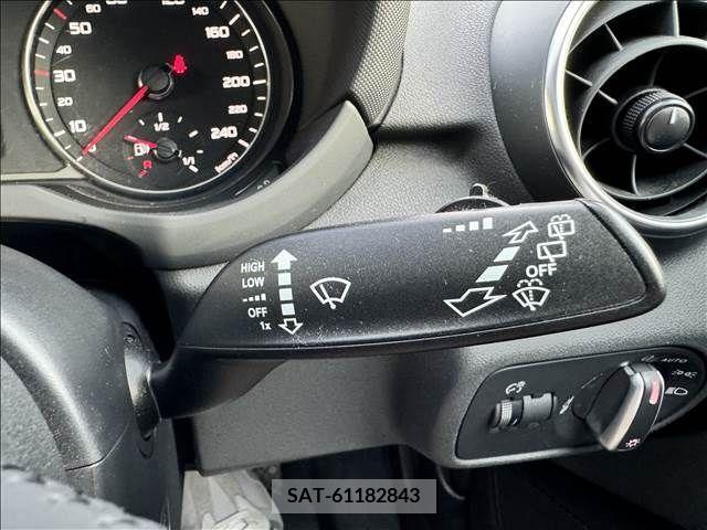Audi A1 2013-06 356439-28