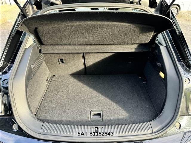 Audi A1 2013-06 356439-10
