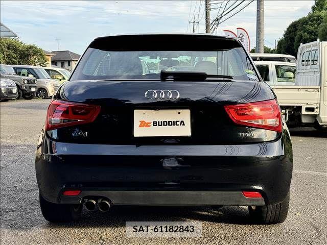 Audi A1 2013-06 356439-22