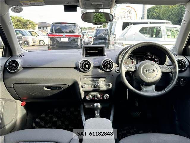 Audi A1 2013-06 356439-1