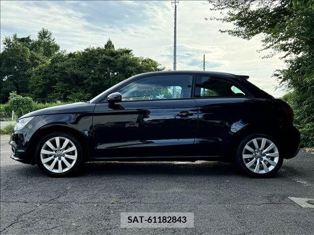 Audi A1 2013-06 356439-5