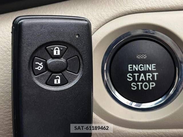 Toyota PREMIO 2008-06 366297-2