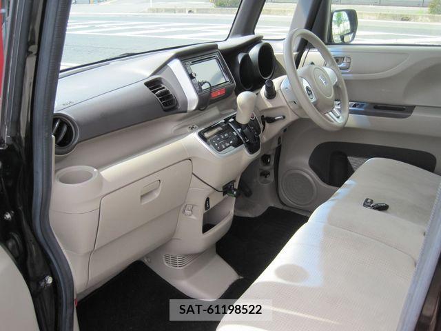 Honda N BOX 2015-05 279437-1