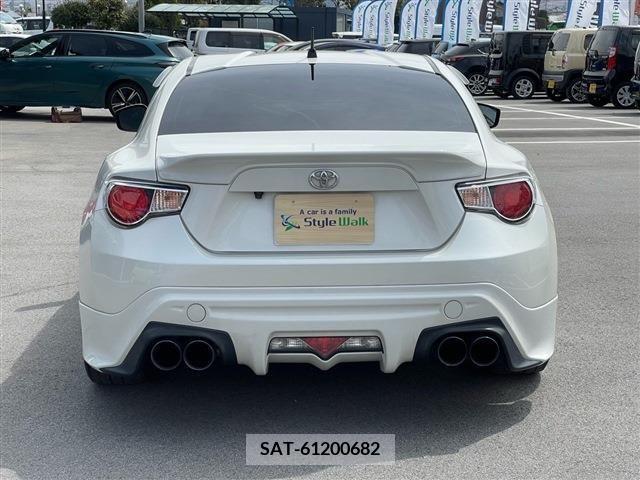 Toyota 86 2013-10 228322-5