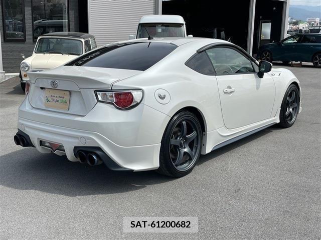 Toyota 86 2013-10 228322-4