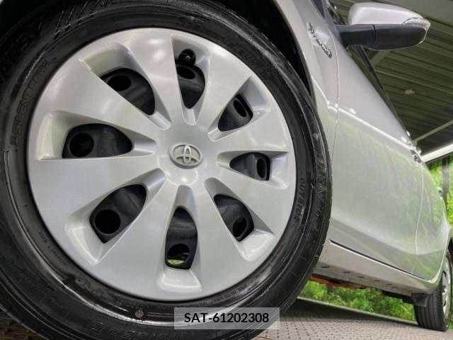Toyota AQUA 2012-01 347185-13