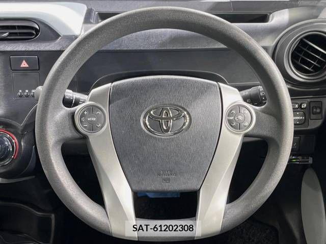 Toyota AQUA 2012-01 347185-11
