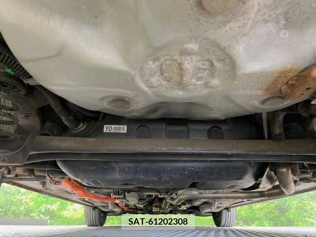 Toyota AQUA 2012-01 347185-19