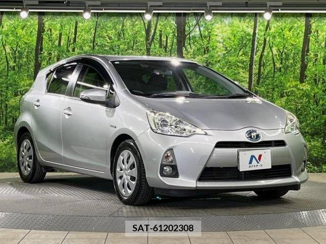 Toyota AQUA 2012-01 347185-16