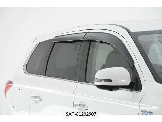 Mitsubishi OUTLANDER PHEV 2018-11 219970-3