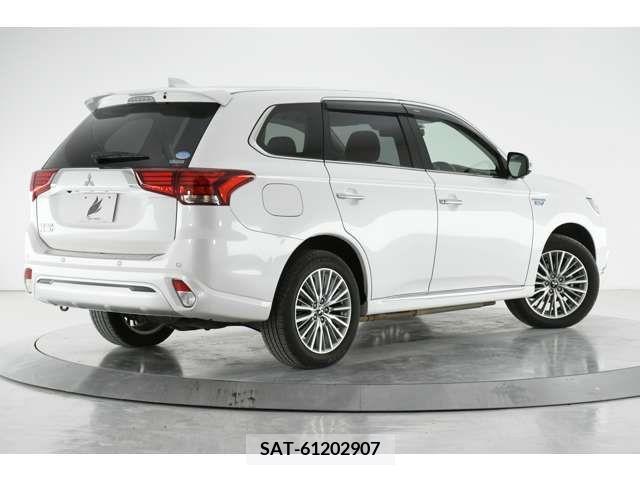 Mitsubishi OUTLANDER PHEV 2018-11 219970-1